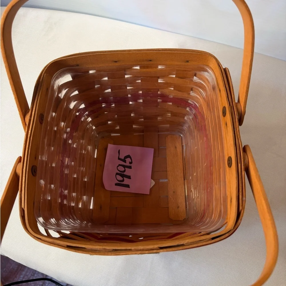Longaberger VINTAGE Handwoven Square Basket with Liner; Excellent condition
